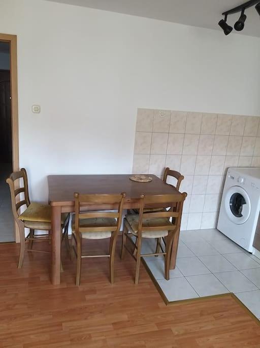 Nice Apartment On Quite Location Near City Center สปลิท ภายนอก รูปภาพ