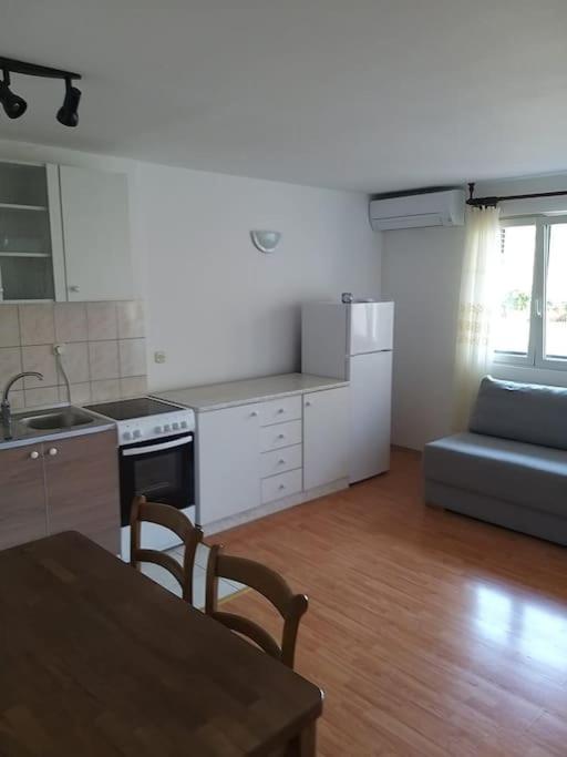 Nice Apartment On Quite Location Near City Center สปลิท ภายนอก รูปภาพ